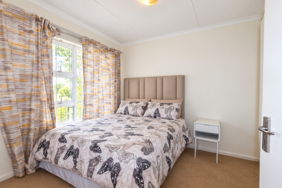 To Let 2 Bedroom Property for Rent in Buh Rein Estate Western Cape
